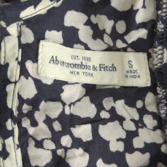 Abercrombie & Fitch Black & White Abstract Patterns Cutout Back Dress| SMALL - Picture 11 of 12